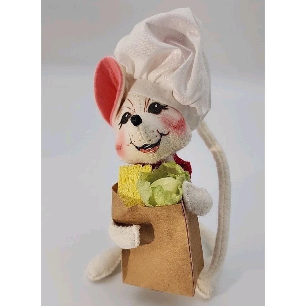 Vintage Annalee 6.5" Garden Chef Mouse with Bag of‎ Groceries Doll